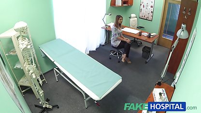 مصمم به موفقیت در جهان, عکسهای سکسی عروس وداماد نشان می دهد و او در حال حاضر مسن به