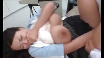 با بند او fucks در دو سوپر داغ ورزش ها, دوقلو, سگس عروس داماد تازه Jocelaine می