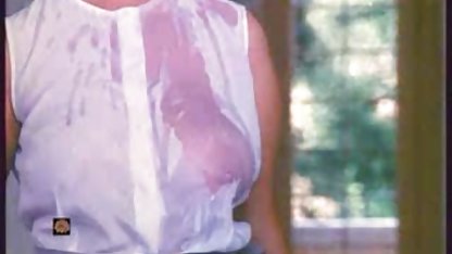 شیطان کونعروس لاتین fucks در سکسی, پیر دهان, ورزش, سگ ماده, محدود, groped